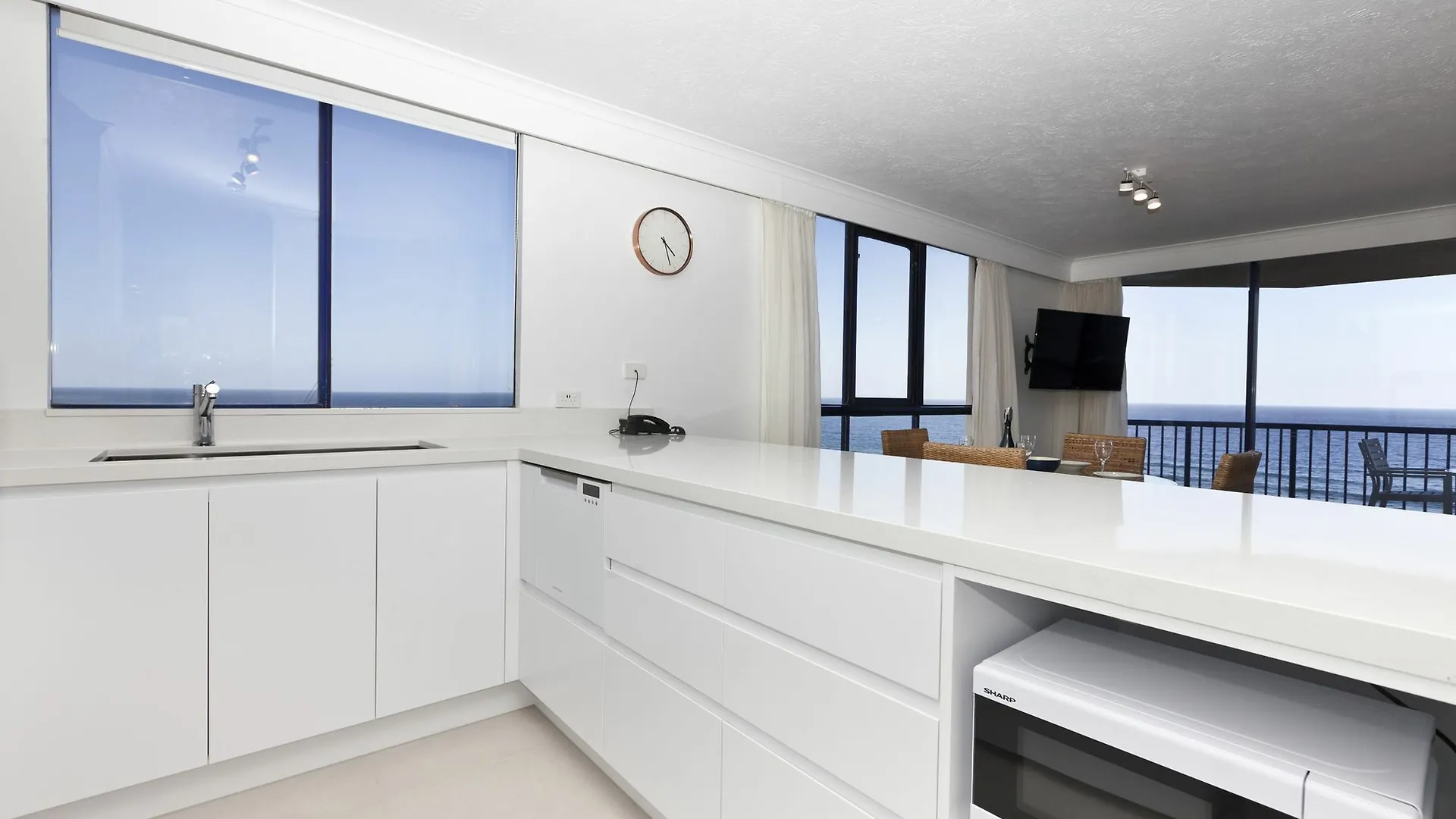 Aparthotel Surf Regency Gold Coast 3*,  Australia