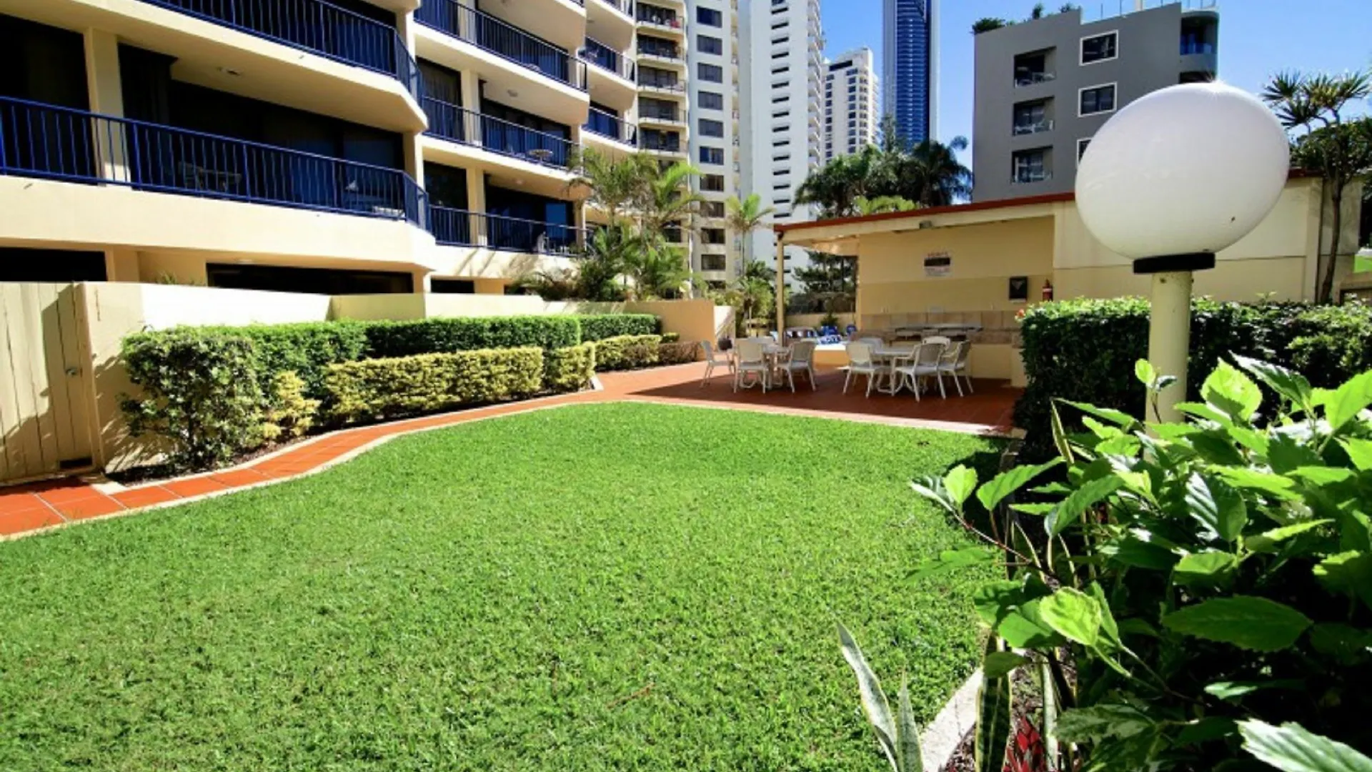 Aparthotel Surf Regency Gold Coast 3*,
